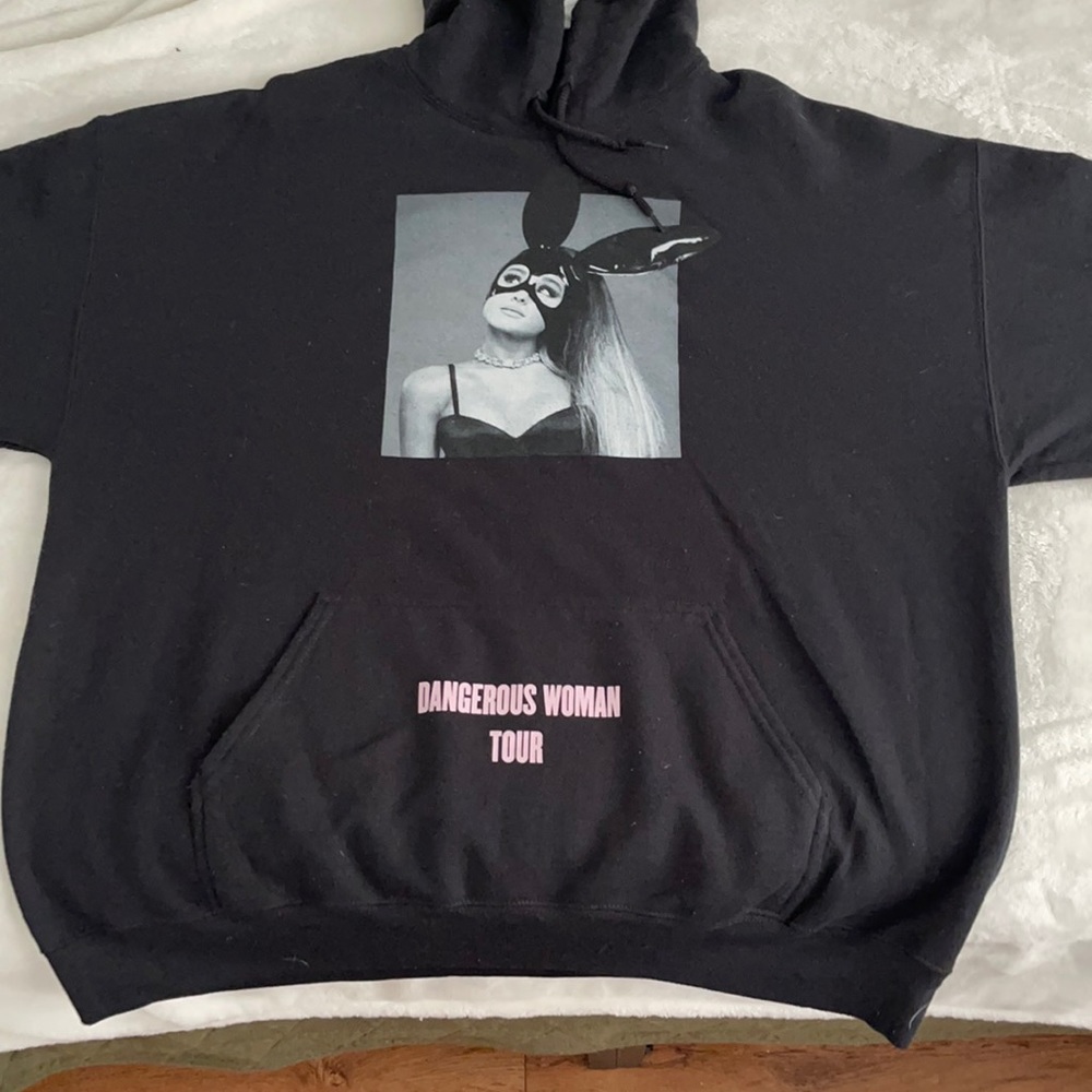 ARIANA GRANDE DANGEROUS WOMAN MERCH BRAND NEW